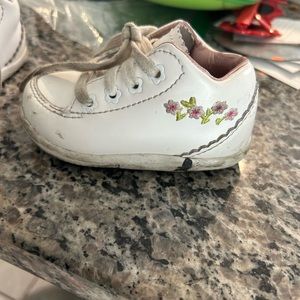 Stride rite leather walking shoes